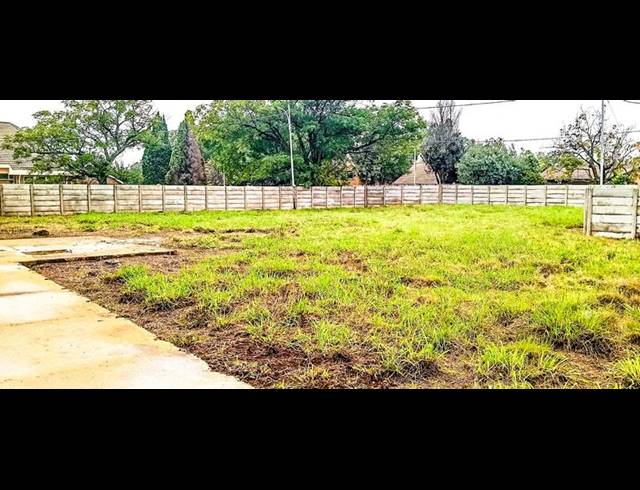 LAND FOR SALE IN BRENTHURST